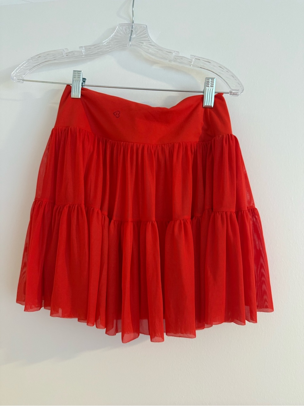 Blogilates Red Tiered Mesh Athletic Skort Built-In Shorts Pockets NWOT Size M - Picture 4 of 5